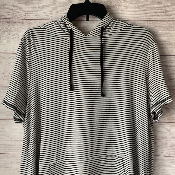Sunday Black and White Striped Hoodie Short Sleeve Shirt Kangaroo Pocket Size L - Picture 2 of 16